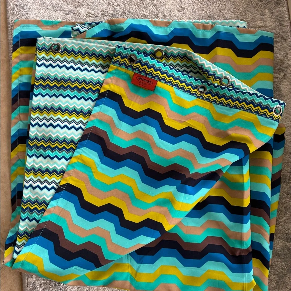 Missoni for Target Multicolor Chevron Pattern Shower Curtain- RARE!
